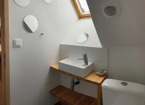 Nyt, lyst og solrigt hus omgivet af en lukket og beskyttet have. - Image 3