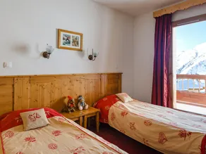 Alpine Comfort Getaway Apartment - Image 5