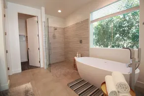 Sleek & Modern Home w/ Views & Pool Access, Indian Wells - Image 2