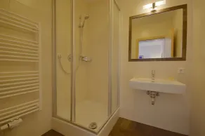 Modern apartment, private sauna, spectacular views, 5 min to ski lifts - Image 3