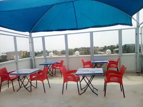 Regal Royal Suites - Image 3
