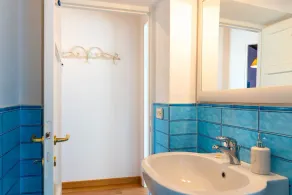 Comfortable three-room apartment with a large terrace overlooking the Gulf of Portoferraio - Image 2