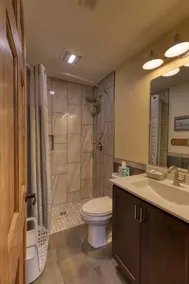 Cozy Cottage- Lewis and Clark Resort - Image 2