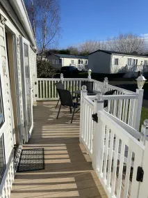Luxury Air Conditioned holiday Lodge . sleeps 5  Burgh Castle  Great Yarmouth - Image 3