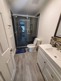 Home in Ronald close to nature, ski slopes and lake - Image 3