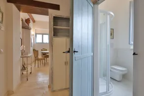 Maison de campagne à la saveur country, piscine privée et pergola romantique - Image 4