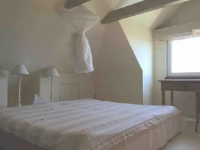 Romantic apartment, 5 mins from beach with scenic view & 350mbps high speed WiFi - Image 4
