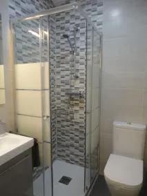 Apartamento muy amplio y luminoso en plena plaza Mayor de Béjar - Image 2