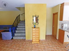 Pleasant villa with pool (A) - Image 2