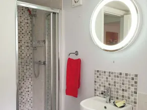 3 chambres à coucher à Cheddar - Image 3