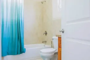 New Kingston Guest Apt at Sonoma Estate - Image 4