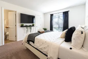 King Suite ♛ South Charlotte | Free Parking & Pool - Image 5