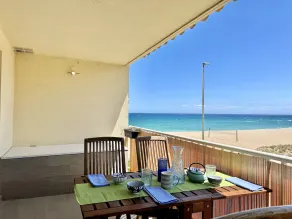 Apartment with sea view, fist line from the sea. A/C. Parking place. - Image 5