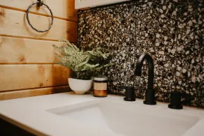 Step Back in Time: Cozy Lakeside Retreat Vintage A-Frame Cabin on Horseshoe Lake - Image 2