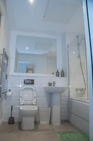 Charming 2 Bedroom Apartment in Birmingham - Image 2