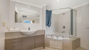 Majestic Waters - Ettalong Beach Resort - Image 3