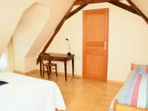 Charming 18th Century Gîte with Garden, Near Castles & Vineyards, Pet Friendly - Image 4