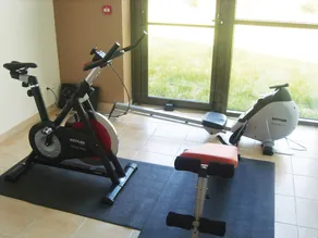 Maison de vacances avec terrasse | Accès piscine + salle de gym! - Image 4