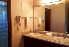Cozy 1BD guest-friendly condo in central Sosua, Wi-Fi, cable TV, pool, security - Image 2