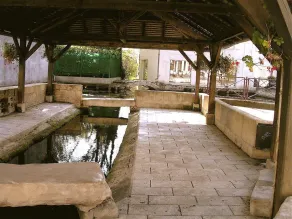 Fabulous gite with pool, orchard and in village with bar, baker & shops - Image 2