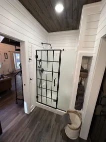 The Red Dog Cottage In The Woods w/ Hot Tub - Image 2