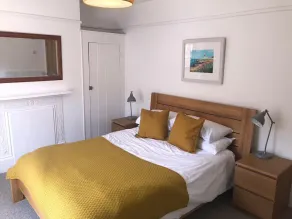 Maison récemment rénovée à Swanage. Situation centrale et tranquille, près de la plage. - Image 2