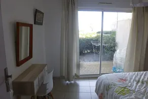 Ground floor app, waterfront, sunny, beautiful garden - Image 3