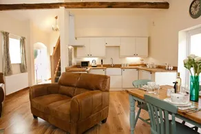 Lovely  Holiday Cottage - Image 4