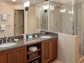 2-Level Townhouse w/Incredible Fairway Views! 2 Lanais, WiFi, AC, Laundry, TVs–Hali’i Kai 5G - Image 2