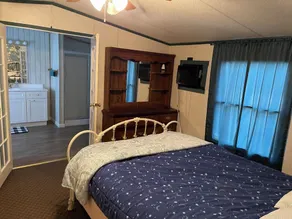 Emma’s Hideaway<br>Country living with private dock - Image 2