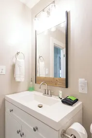 Cozy Main Floor Unit 3 mins to DT Spokane! - Image 3