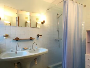 Gemütliches Ferienhaus mit Garten, Kamin und Internet, 3 Schlafzimmer, Haustiere erlaubt, in Feugères - Image 3