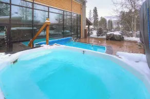 Claimjumper Condo - Hot Tub, Pool, Bus Route, Free Parking - Image 2