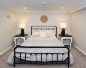 Charming Carnegie Cottage 15 Minutes from Airport & Downtown - Image 4
