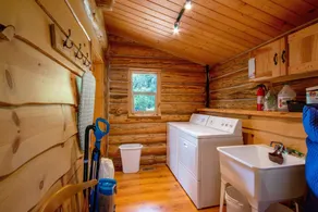 The Log Cabin - Image 3
