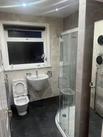 Cosy Cottage Retreat in Oldham - Image 2