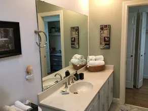Luxury Apartment with private entrance in Deerwoods - Image 4