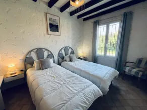 Part of the ground floor of a house close to beach - Image 5