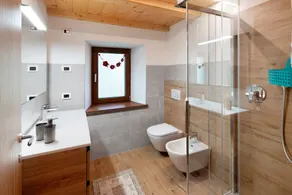 Appartement « La Casa Di Bryan » avec vue sur les montagnes et jardin privé - Image 2