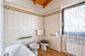 Detached 3½-room house with 2 bathrooms, terrace and balcony - Image 3