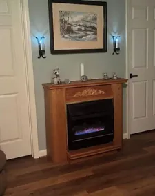 Spacious suite surrounded by nature with living room, fireplace, porch, fire pit - Image 3