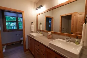 Sun Valley Luxury Lake Home - Newer Construction on Sandy Shore of Spider Lake  - Image 4