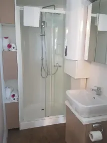 Floating House Adela - Image 3