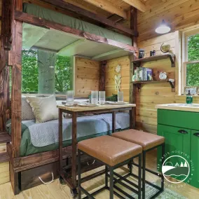 Rustic Treehouse Oasis in Hocking  Hills --Adventure Awaits - Image 4
