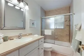 Island Haven home - Image 2