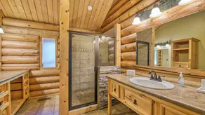 Luxury Log 7bed/6.5bath Cabin: Theater, Game Room, 7 Acres! - Image 4