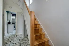 Cheerfull 3-Bedroom Home with parking & garden - Image 2