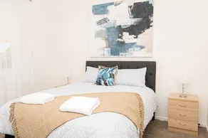 Anson Cottage - 1900s CBD Home, Private & Practical - Image 3