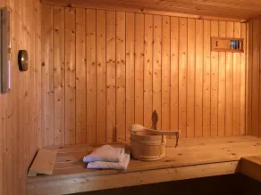 Ferienhaus mit Sauna im Ferienpark Mirow - Image 2