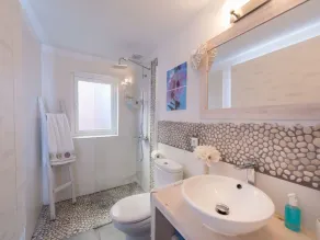 Magnifique maison de vacances privée pour 6 personnes avec climatisation, WIFI, TV et patio - Image 4
